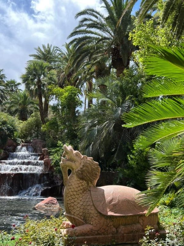 vegas The Mirage garden